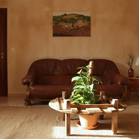 Beatrice Country house